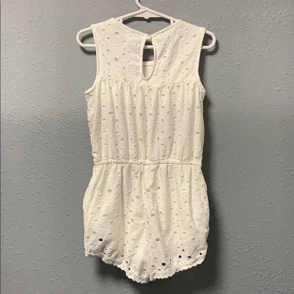 Girl’s Romper w/ Pockets - Picture 2 of 5